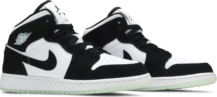 Nike Air Jordan 1 Mid SE GS 'Glow in the Dark Panda'